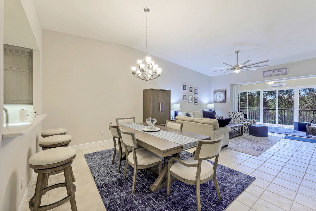4800 Yacht Harbor Dr #822, Naples, FL 34112