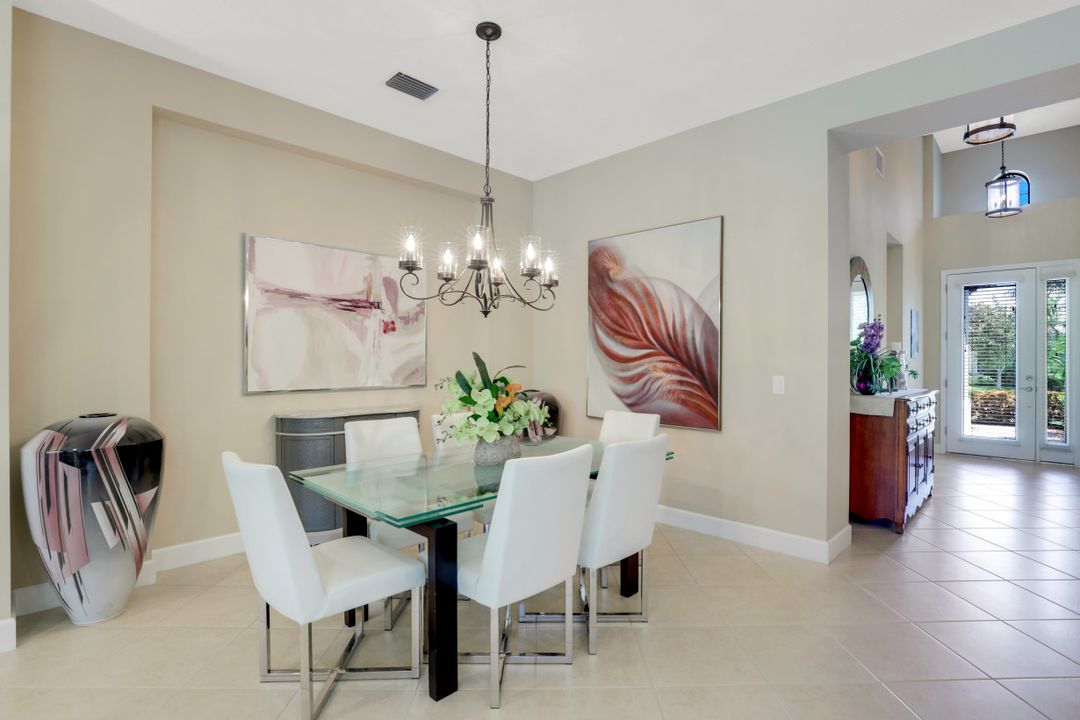 9097 Isla Bella Cir, Bonita Springs, FL 34135