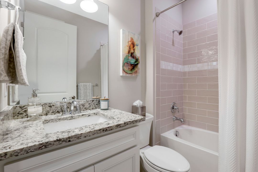 9383 Greyhawk Trl, Naples, FL 34120