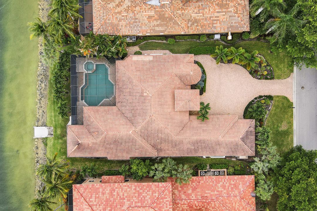 18561 Verona Lago Dr, Miromar Lakes, FL 33913