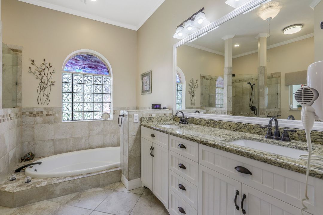 6705 Highland Pines Cir, Fort Myers, FL 33966