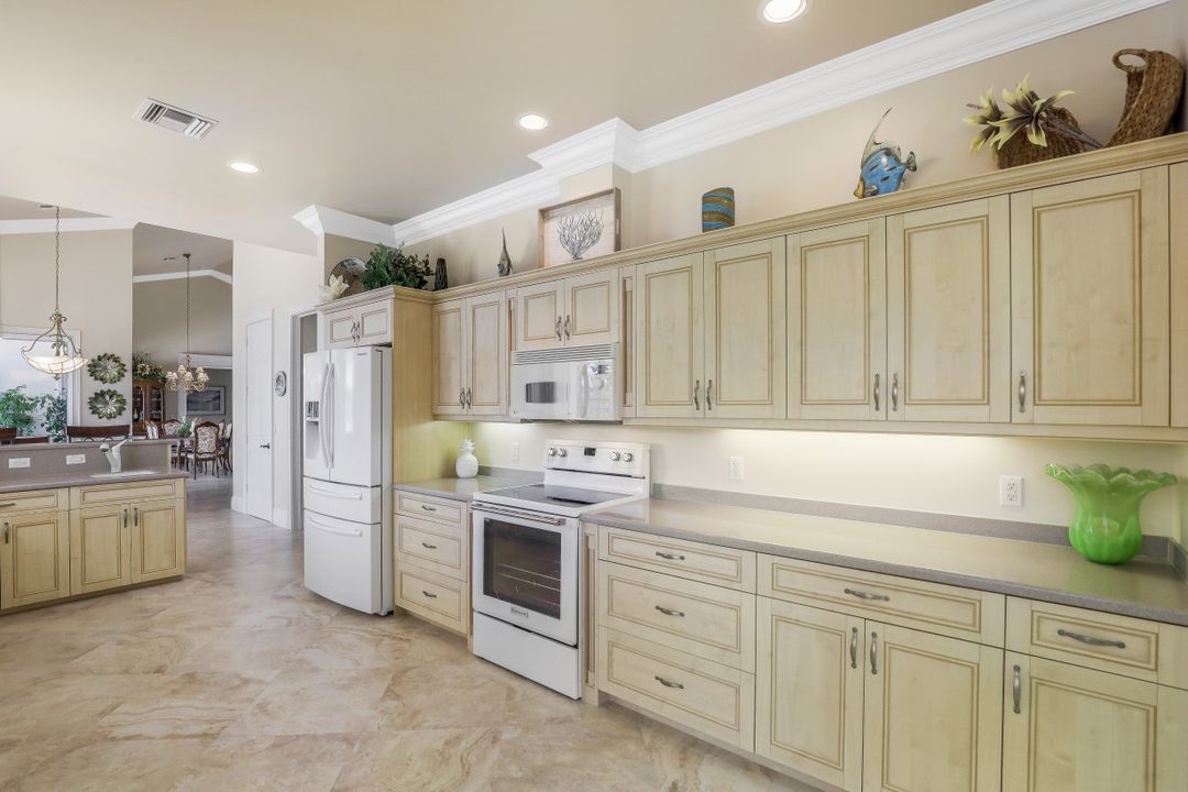 901 E Inlet Dr, Marco Island, FL 34145