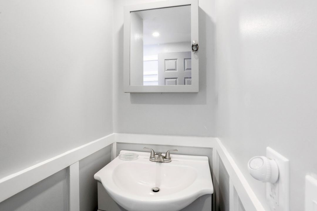 625 Palm Dr, Goodland, FL 34140