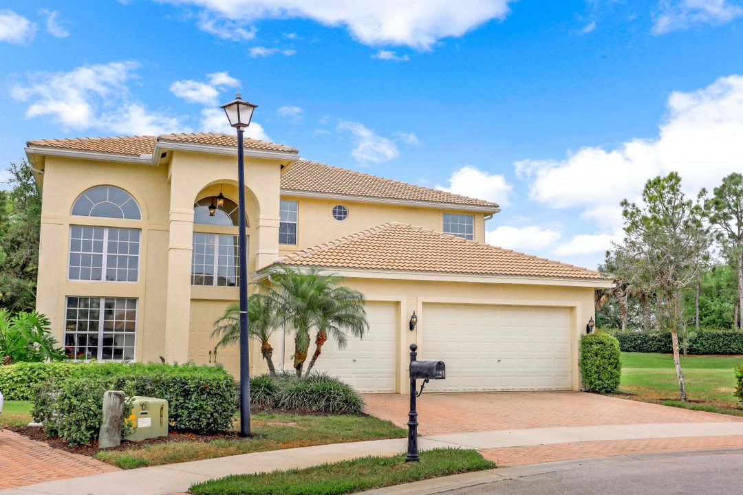 2214 Campestre Terrace, Naples, FL 34119