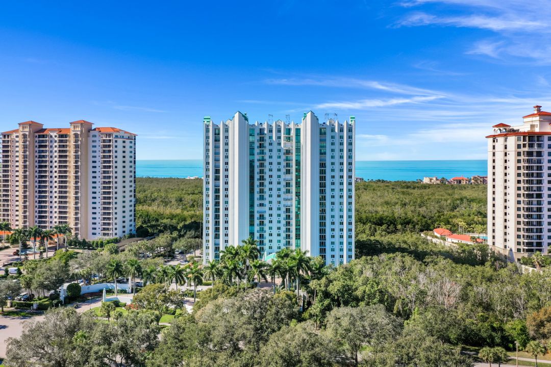 7515 Pelican Bay Blvd #11D, Naples, FL 34108