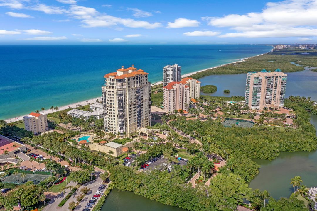 20 Seagate Dr #702, Naples, FL 34103