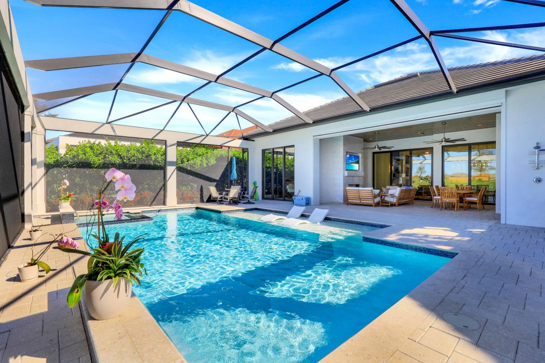 16361 Corsica Way, Naples, FL 34110