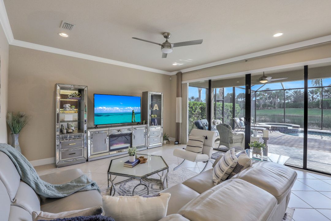 11542 Meadowrun Cir, Fort Myers, FL 33913