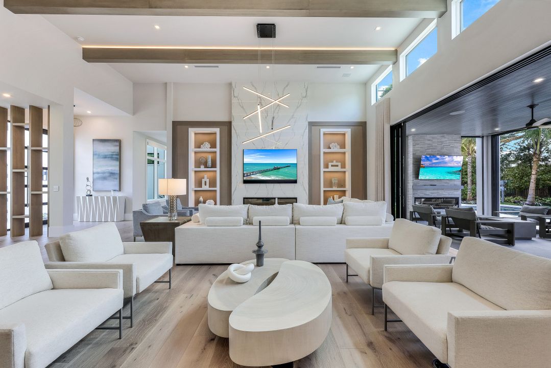 817 Buttonbush Ln, Naples, FL 34108