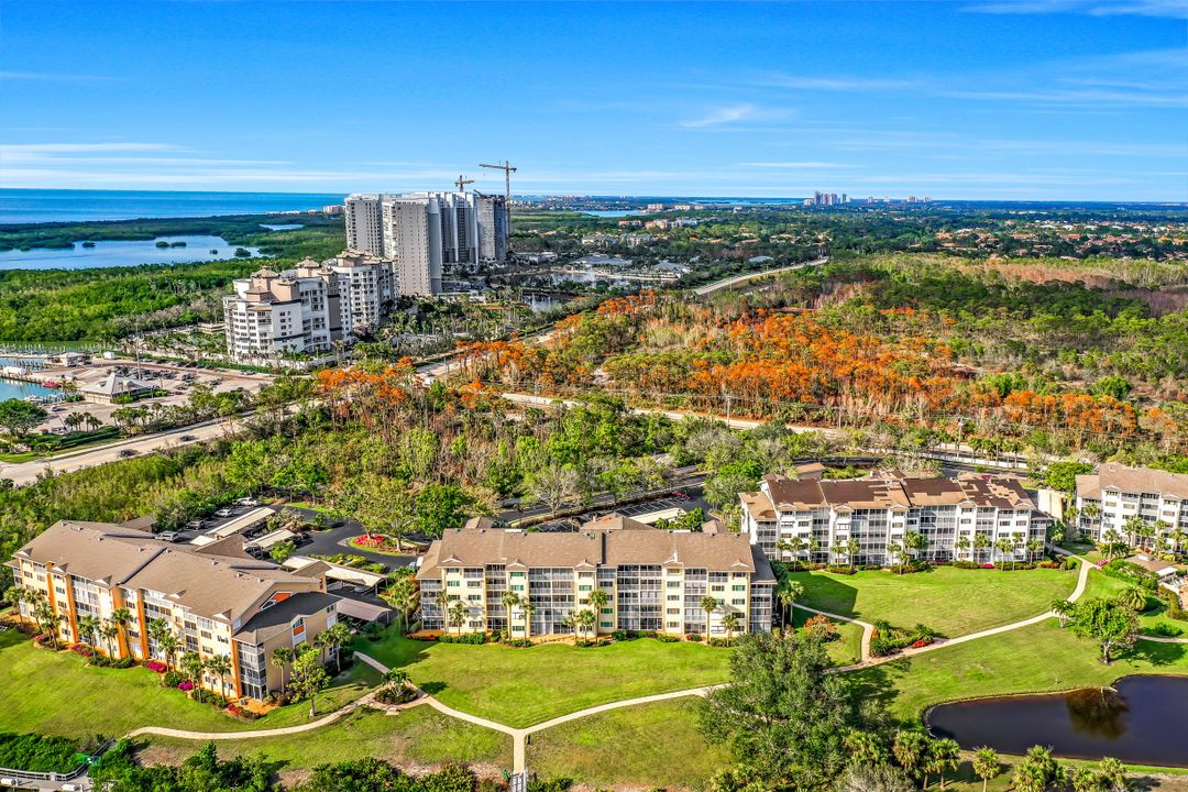 320 Horse Creek Dr #203, Naples, FL 34110