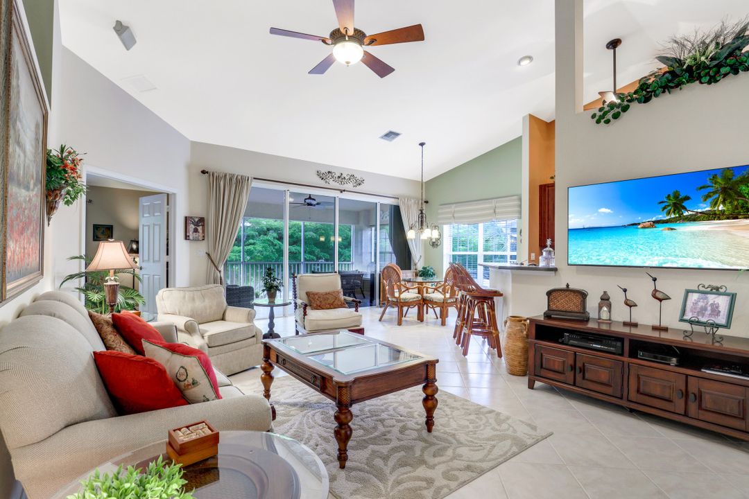 5610 Sherborn Dr #202, Naples, FL 34110