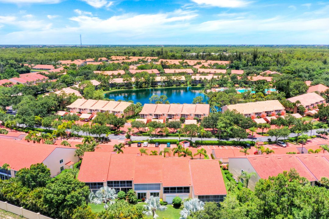 2395 Hidden Lake Dr #8, Naples, FL 34112