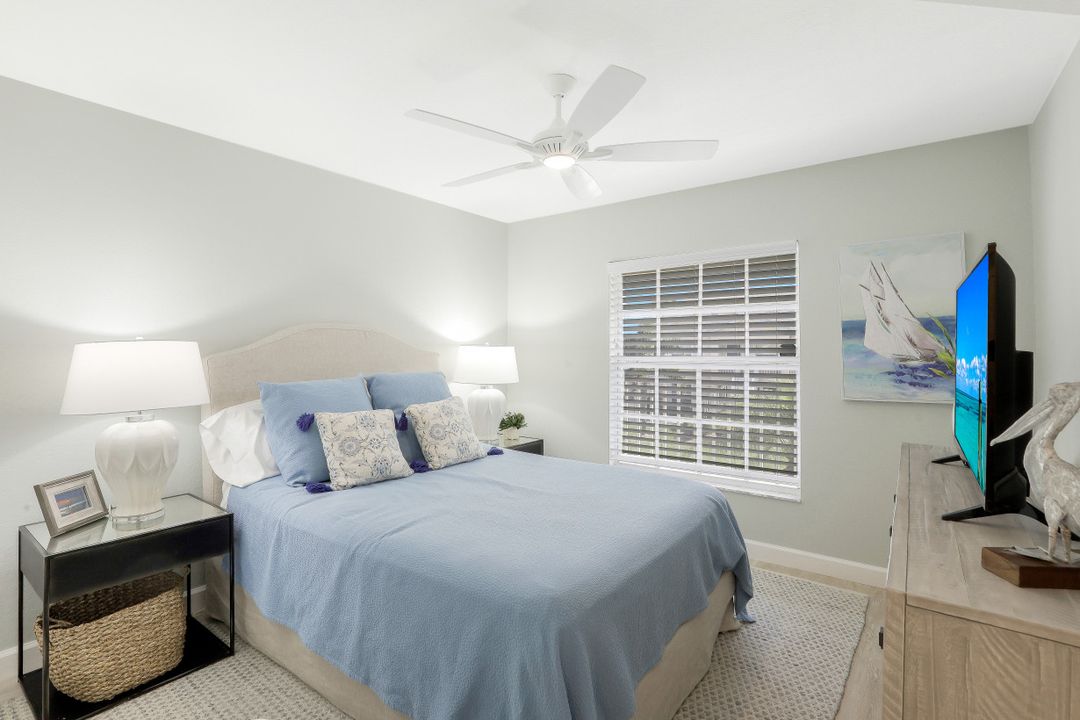 773 Wiggins Lake Dr #204, Naples, FL 34110