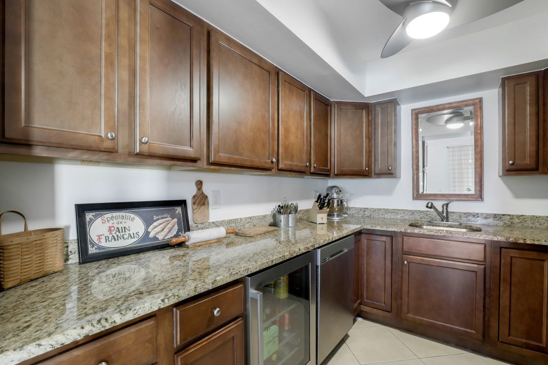 146 Harrison Rd, Naples, FL 34112