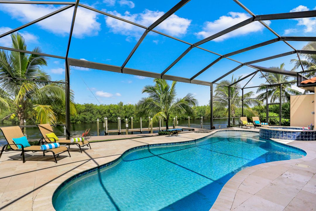 3920 Surfside Blvd, Cape Coral, FL 33914