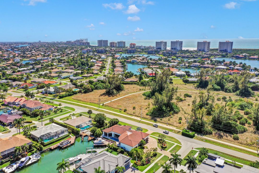 601 Crescent St, Marco Island, FL 34145