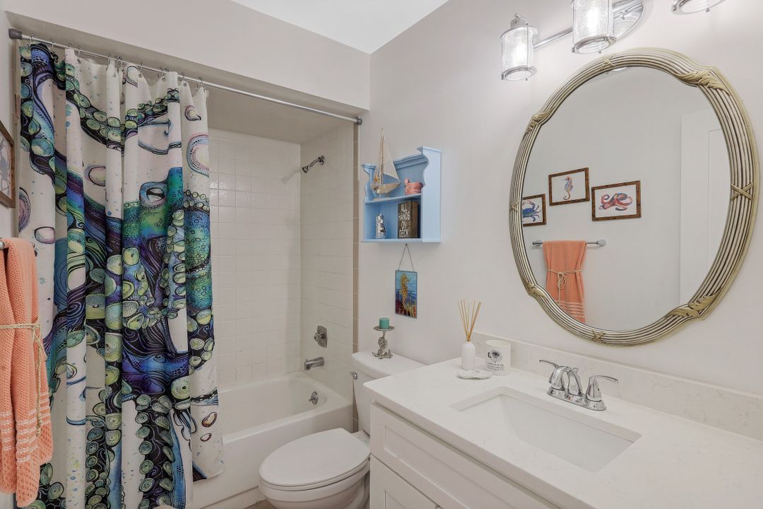 1079 Pine Isle Ln, Naples, FL 34112