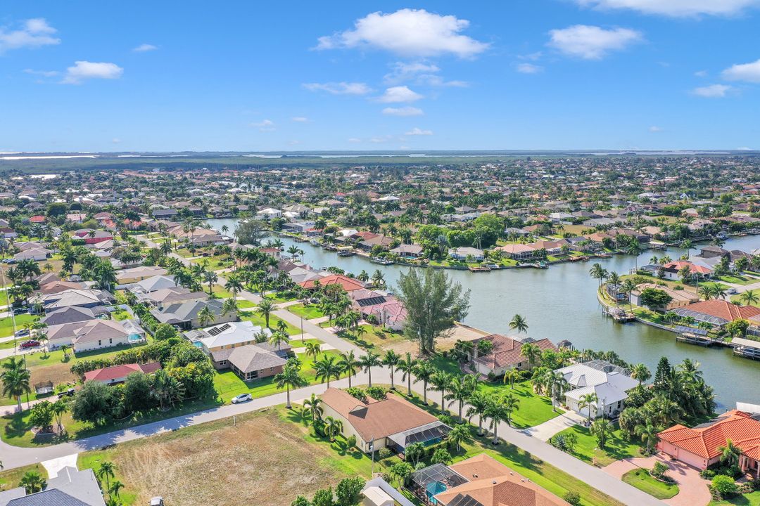 5011 SW 22nd Pl, Cape Coral, FL 33914