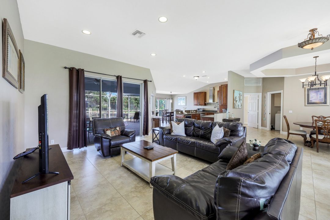 1838 Apataki Ct, Marco Island, FL 34145