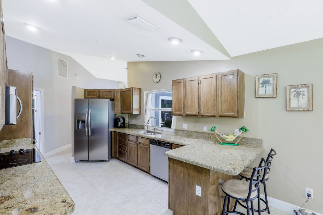 4530 7th Ave SW, Naples, FL 34119