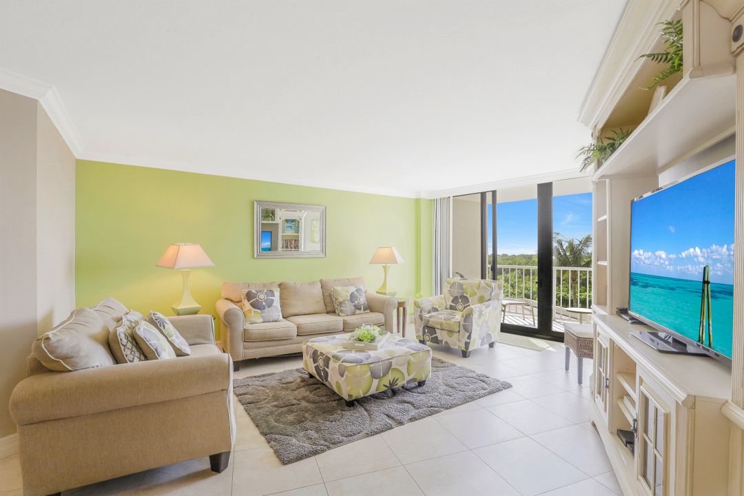 440 Seaview Ct #301, Marco Island, FL 34145