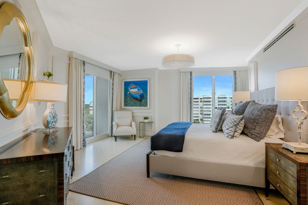 11125 Gulf Shore Dr #701, Naples, FL 34108