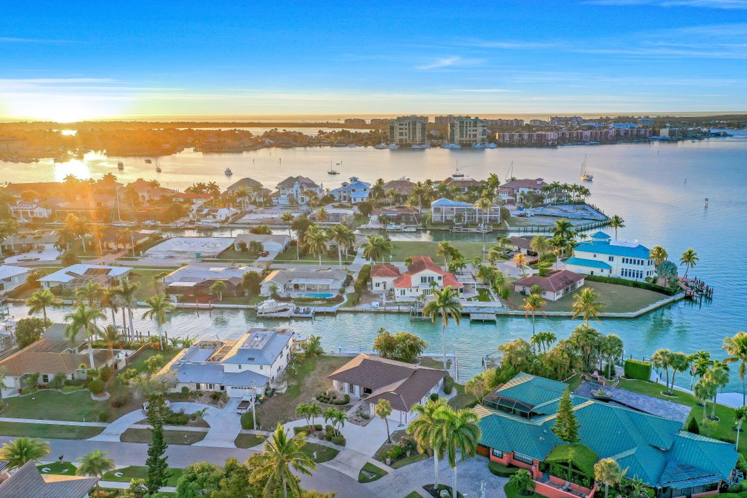 1260 Laurel Ct, Marco Island, FL 34145