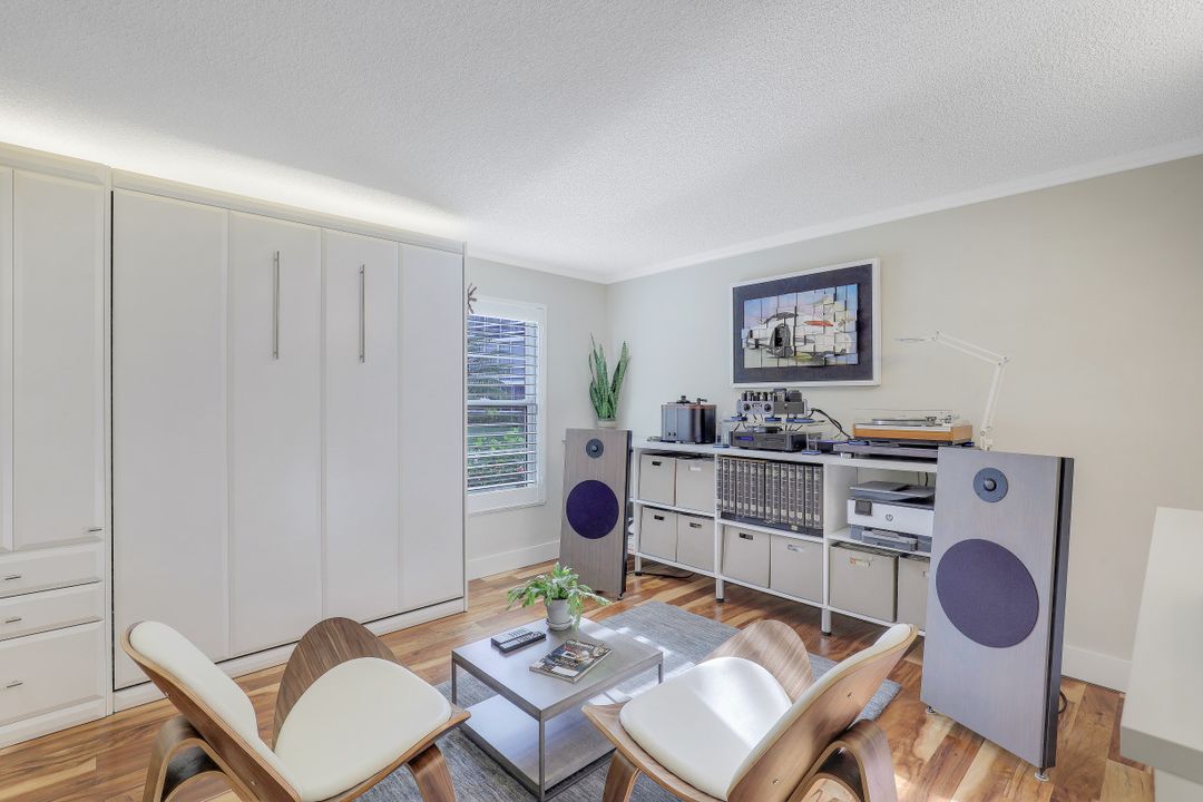 3300 Gulf Shore Blvd N #103, Naples, FL 34103