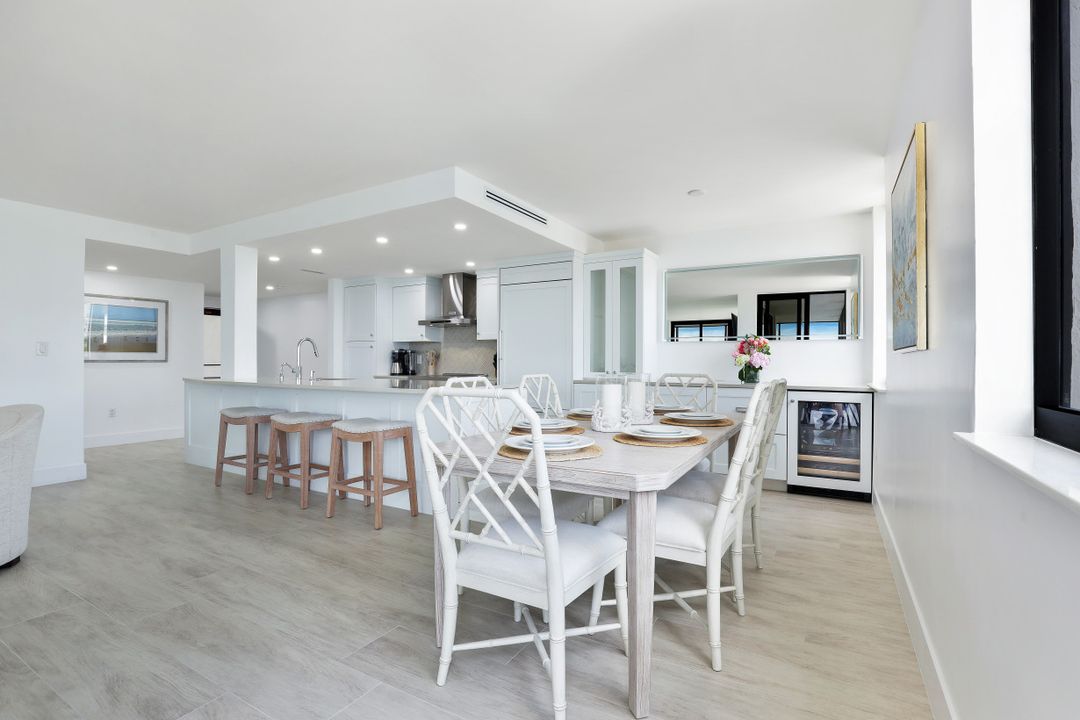 10482 Gulf Shore Dr #231, Naples, FL 34108