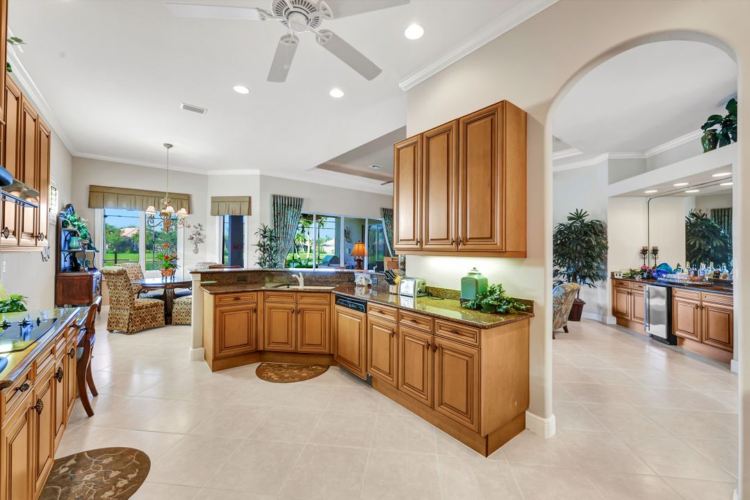 6000 Hammock Isles Cir, Naples, FL 34119