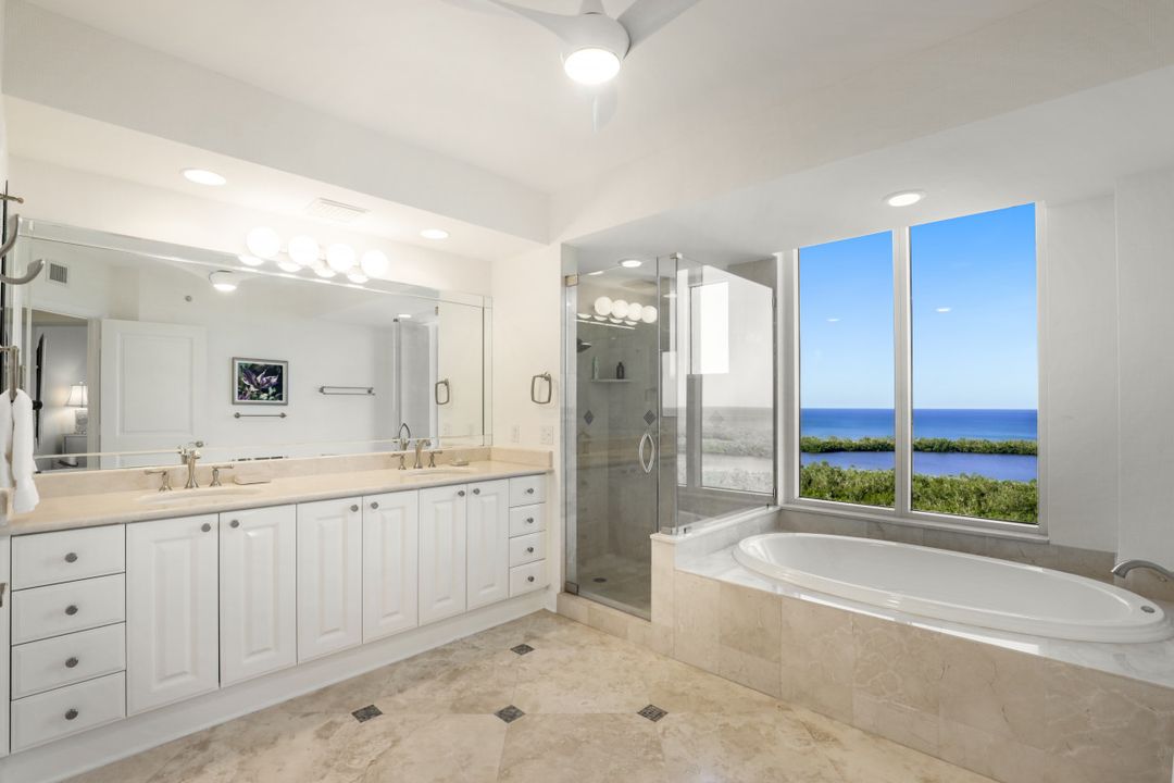 6597 Nicholas Blvd #1501, Naples, FL 34108