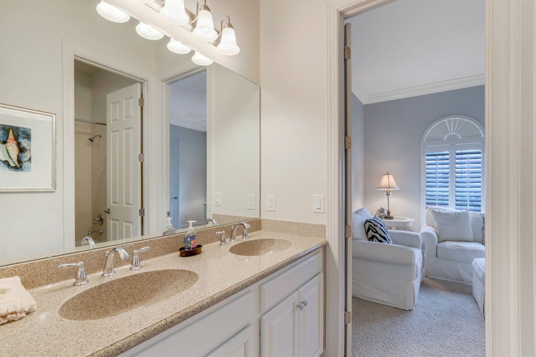 9765 Nickel Ridge Cir, Naples, FL 34120