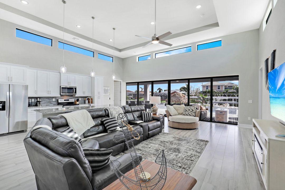 124 SW 38th Terrace, Cape Coral, FL 33914