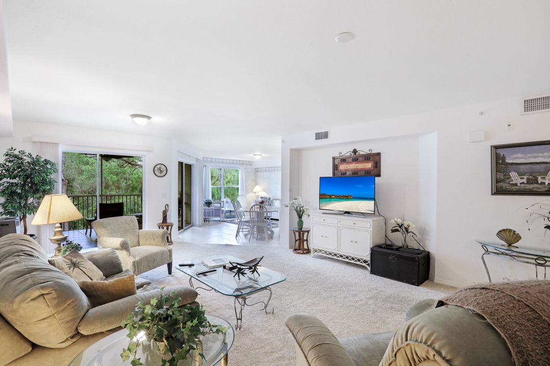 15505 Cedarwood Ln #204, Naples, FL 34110