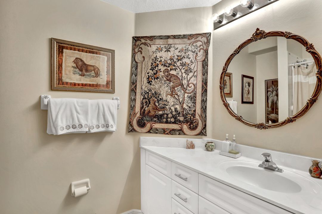 8054 Tauren Ct, Naples, FL 34119