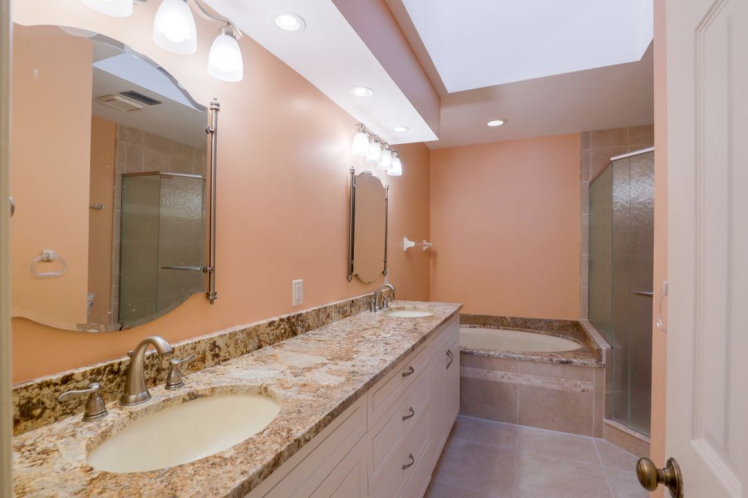 178 Cypress View Dr #C-34, Naples, FL 34113