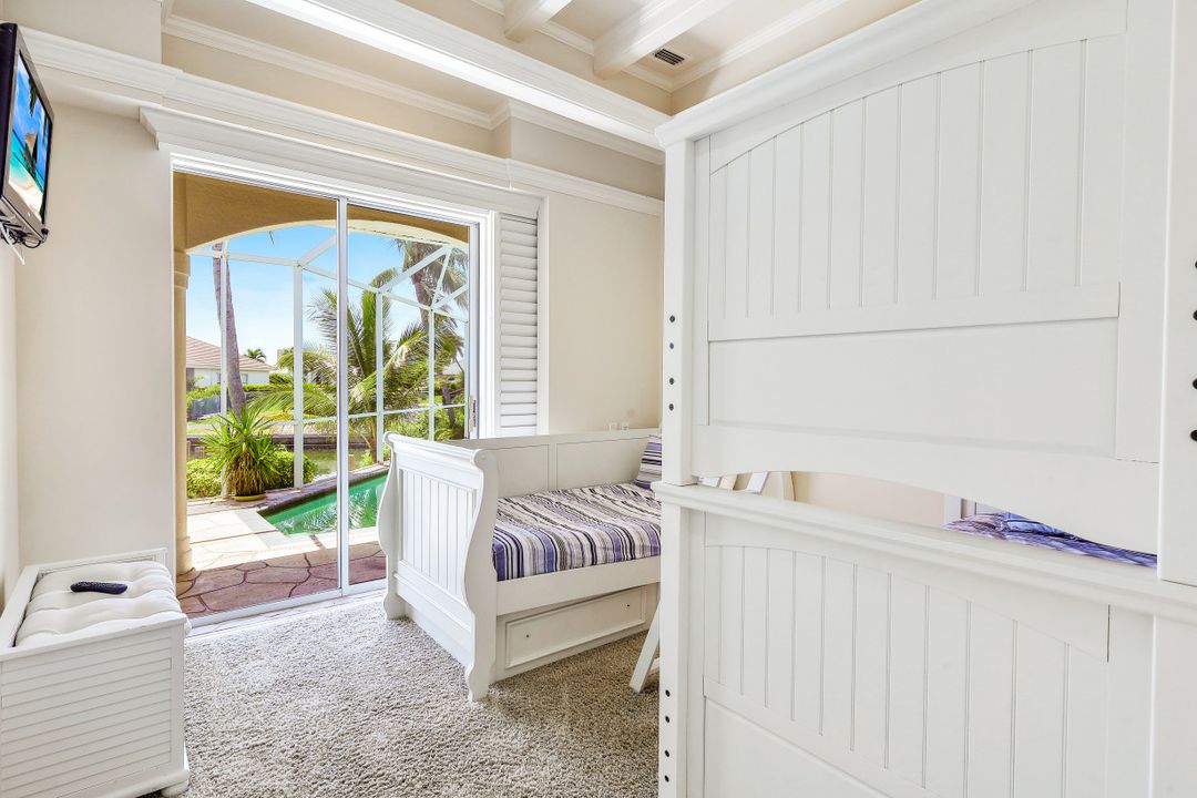 690 Pelican Ct, Marco Island, FL 34145