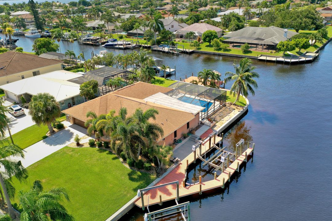 1902 SE 32nd St, Cape Coral, FL 33904