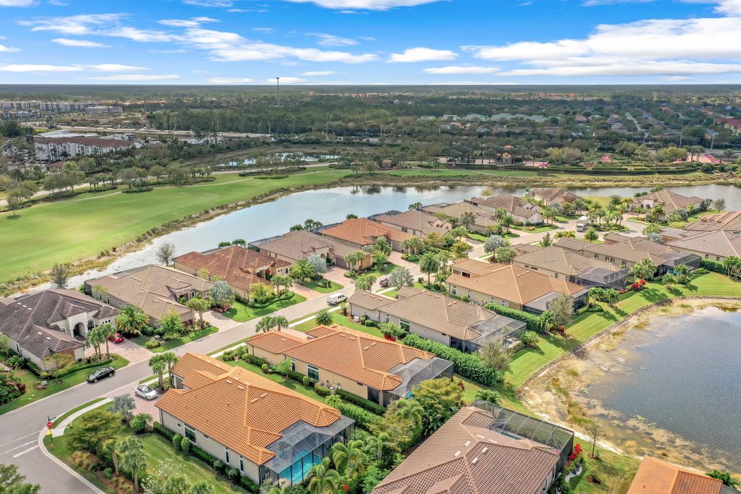 8651 Amour Ct, Naples, FL 34119