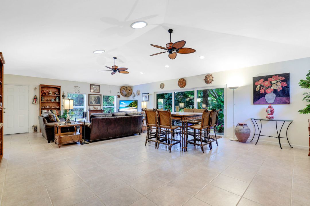 15185 Majorca Bay Dr #1, Naples, FL 34110