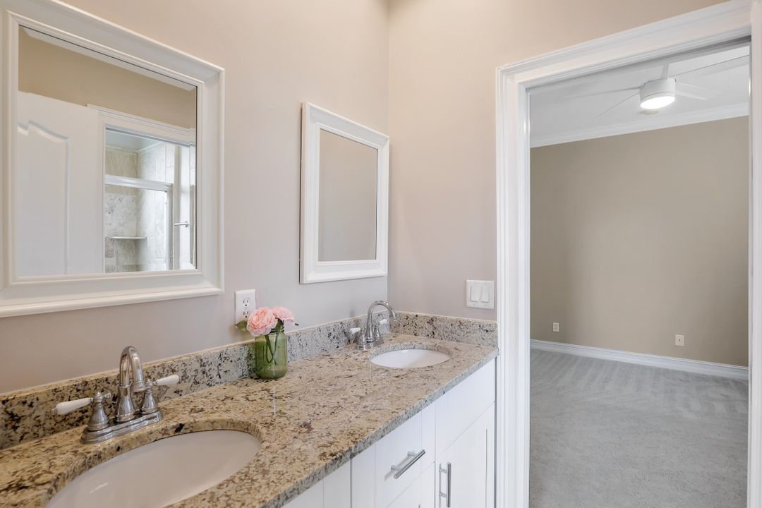 10237 S Silver Palm Dr, Estero, FL 33928