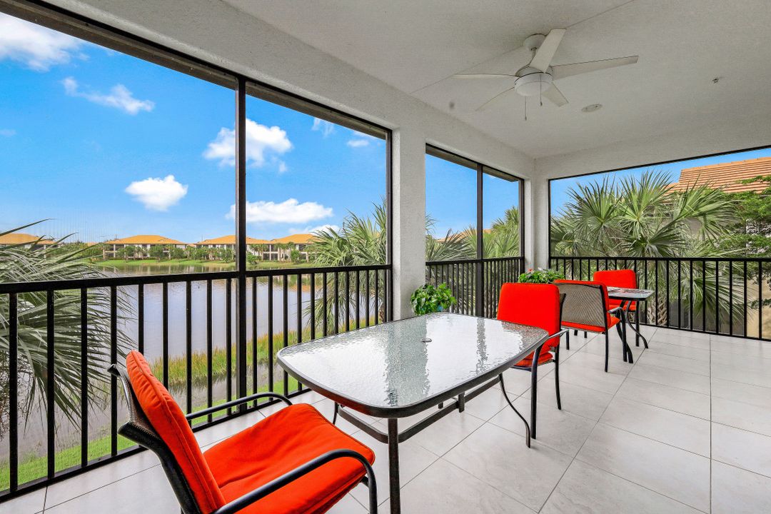 2137 Frangipani Cir #3 - 202, Naples, FL 34120
