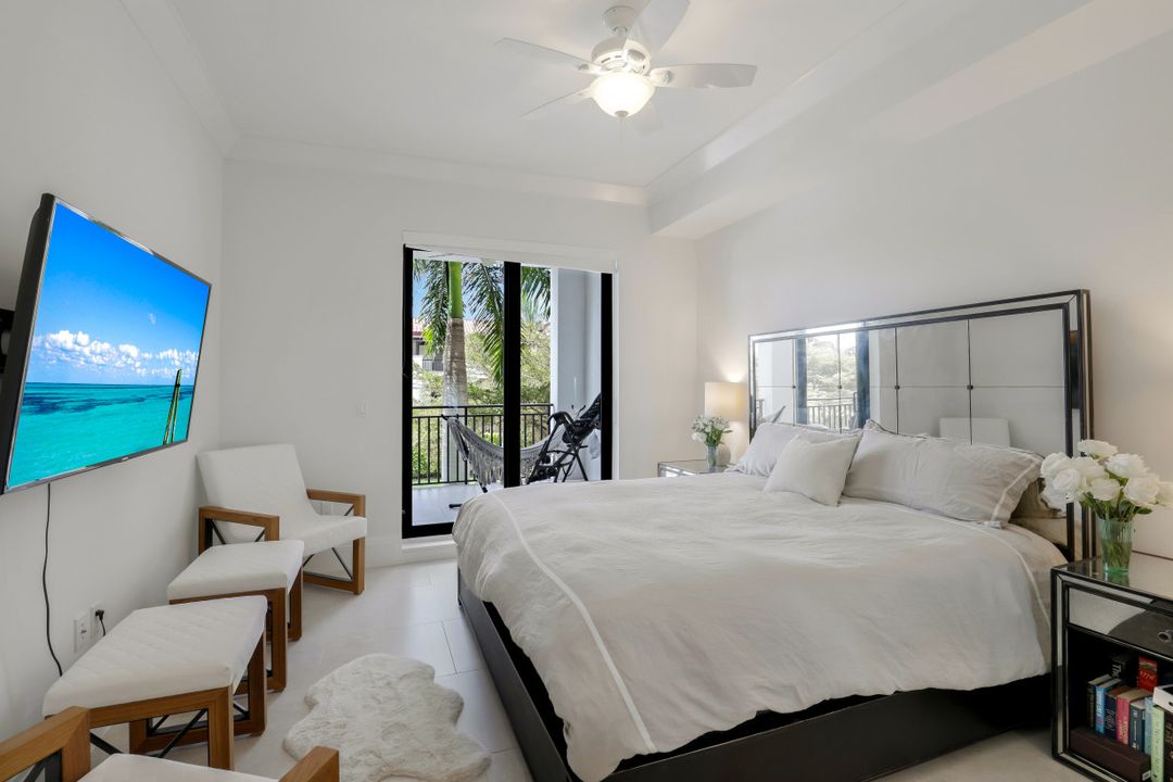 1035 3rd Ave S #203, Naples, FL 34102