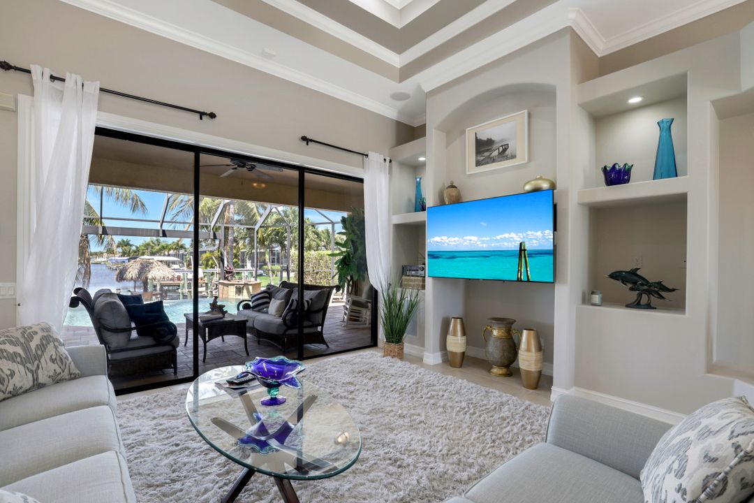 2227 SW 54th Ln, Cape Coral, FL 33914