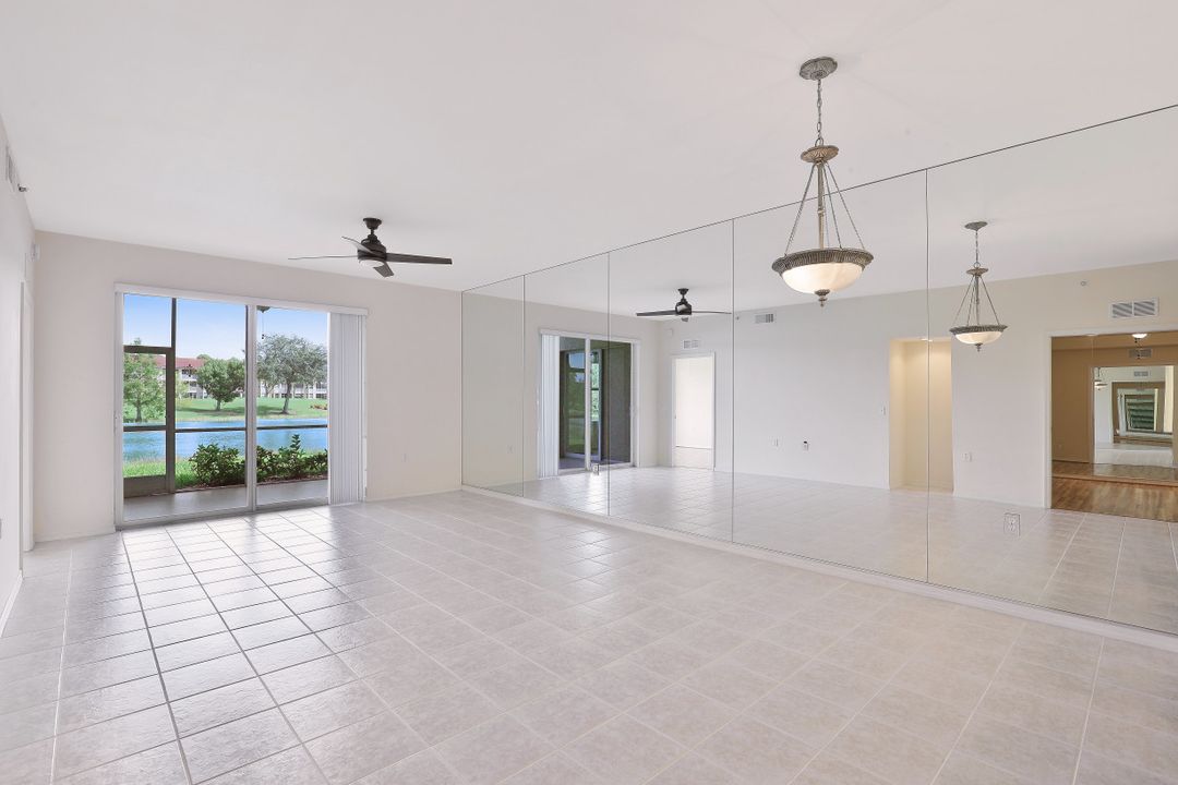 2870 Cypress Trace Cir #1712, Naples, FL 34119