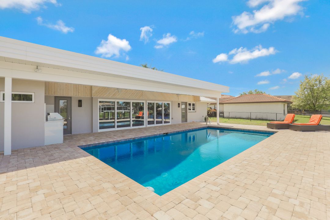 6572 E Town and River Rd, Fort Myers, FL 33919