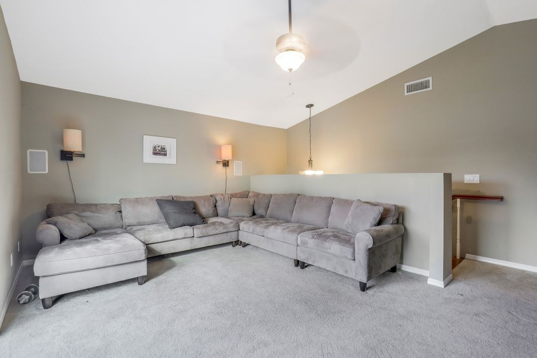 423 SW 39th St, Cape Coral, FL 33914