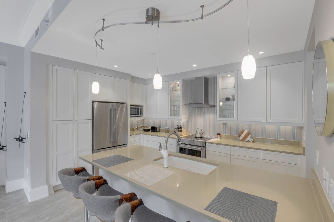 1035 3rd Ave S #318, Naples, FL 34102