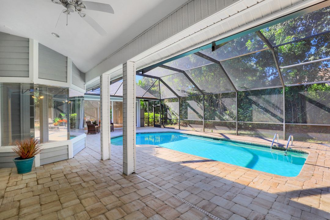 3781 Lakemont Dr, Bonita Springs, FL 34134