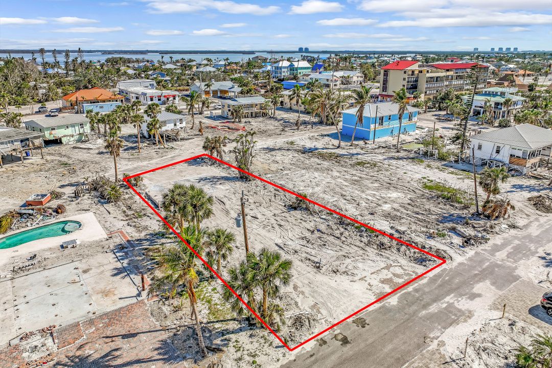 6053 Gulf Rd, Fort Myers Beach, FL 33931